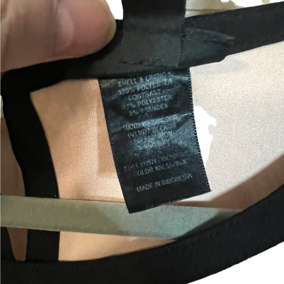 An Enfocus Studio lace dress in size 12 - Picture 5 of 7